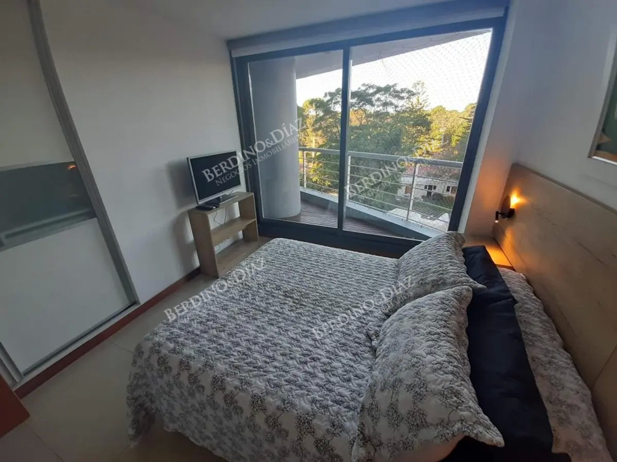 Apartamento ID.2810 - Apartamento en venta 3 dormitorios Torre con servicios