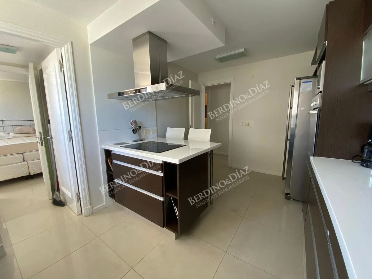 Apartamento ID.2303 - APARTAMENTO EN VENTA PLAYA BARVA ESQUINERO 