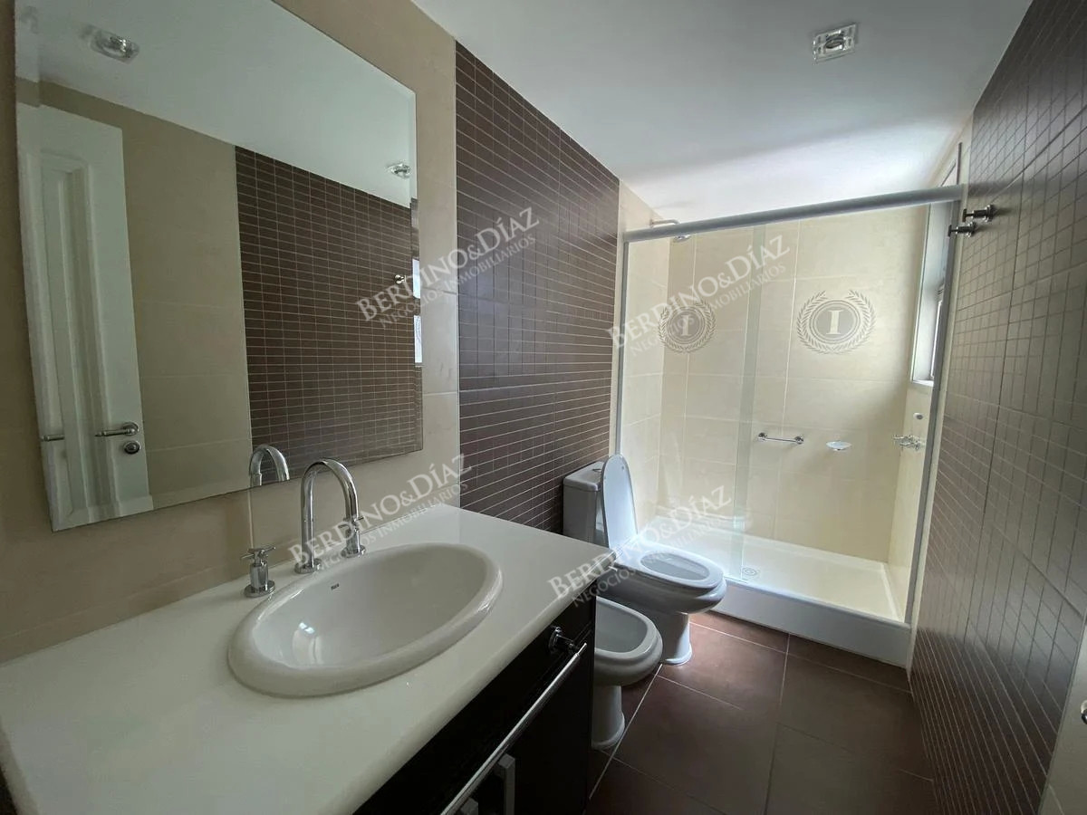 Apartamento ID.2303 - APARTAMENTO EN VENTA PLAYA BARVA ESQUINERO 