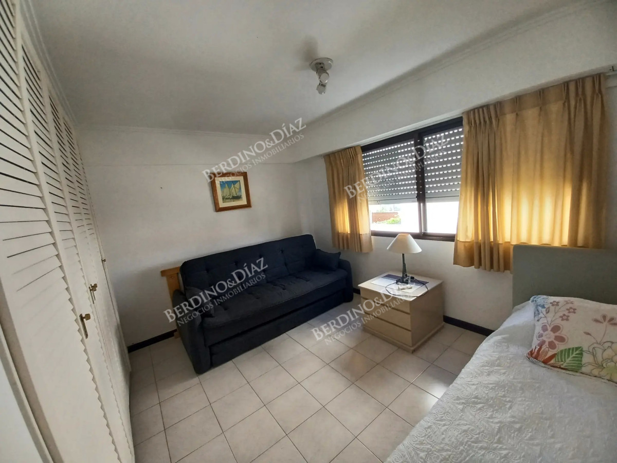 Apartamento ID.2840 - Apartamento en venta Playa Mansa 3 dormitorios