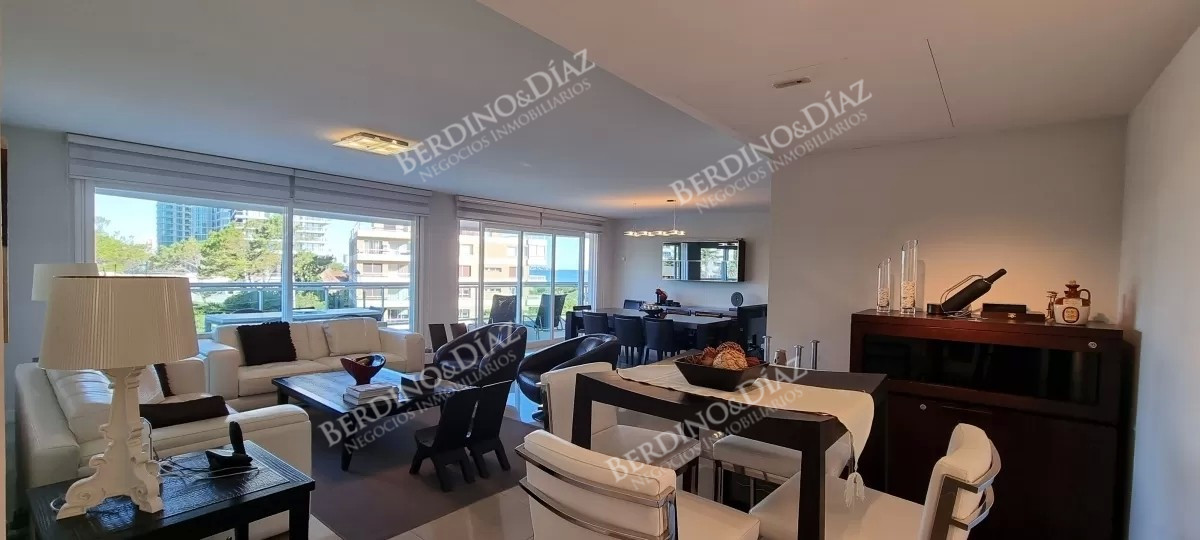 Apartamento ID.2693 - Aquarela en venta 4 suites venta en Punta del Este