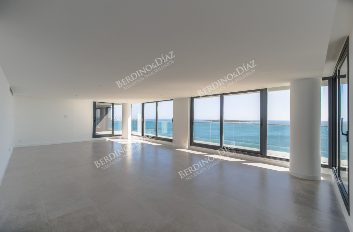 Apartamento ID.2916 - Venetian frente a Playa Mansa  Apartamento unificado Punta del Este