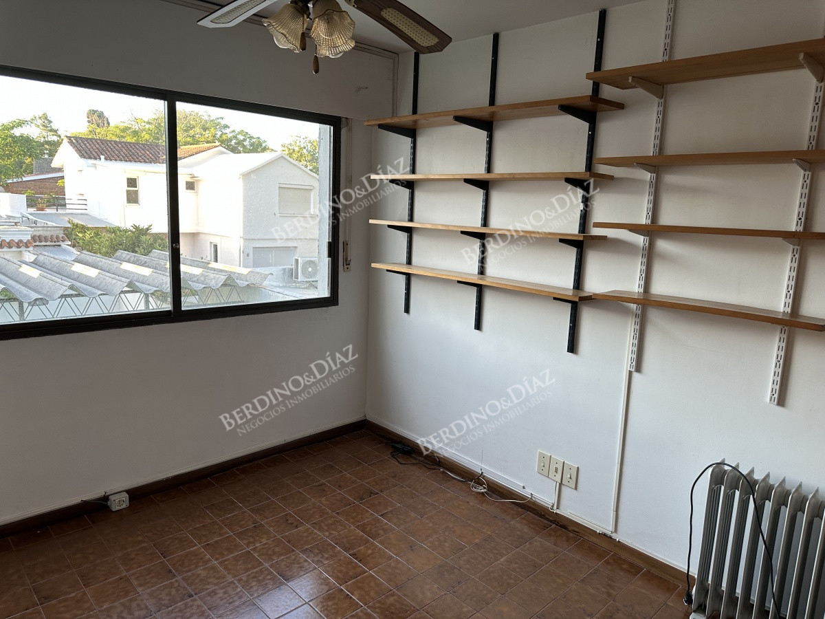Apartamento ID.1568 - Apartamento en Venta Punta del Este Primera Linea en Playa Mansa tres dorm mas dependencia