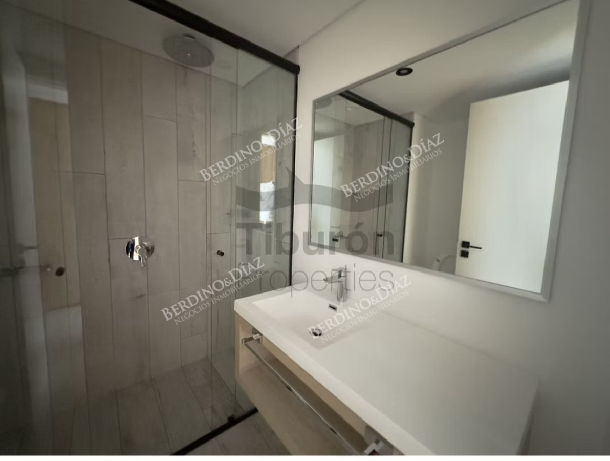 Apartamento ID.2976 - Apartamento en venta Surfside 2 dormitorios 