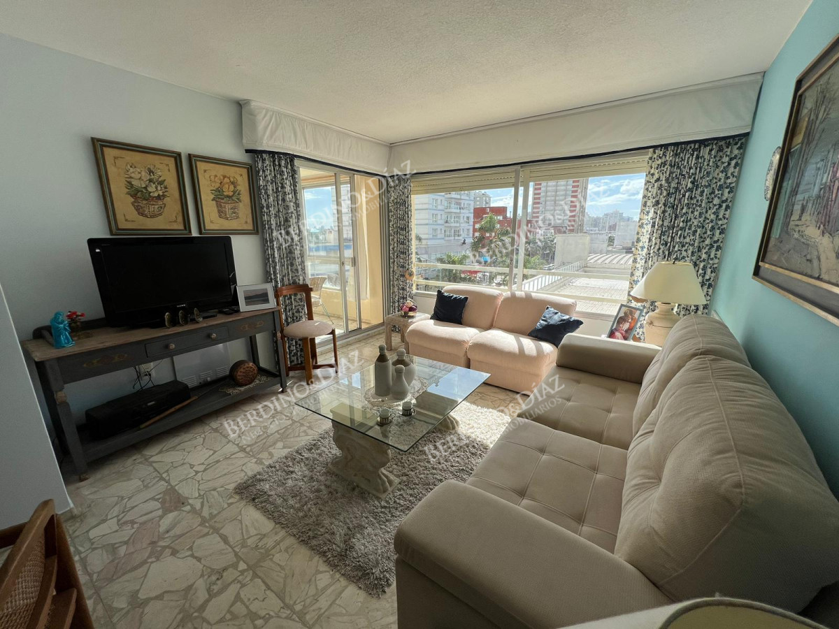 Apartamento ID.1805 - Apartamento en venta en Penisula 