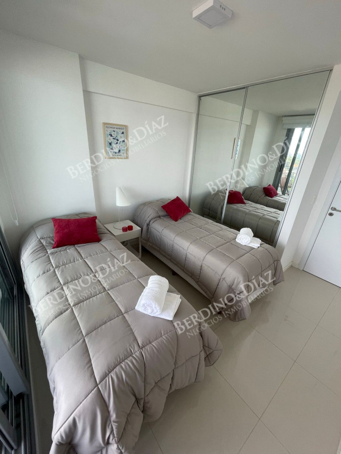 Apartamento ID.2960 - Apartamento en venta 2 dormitorios a 1 cuadra de Playa Brava 