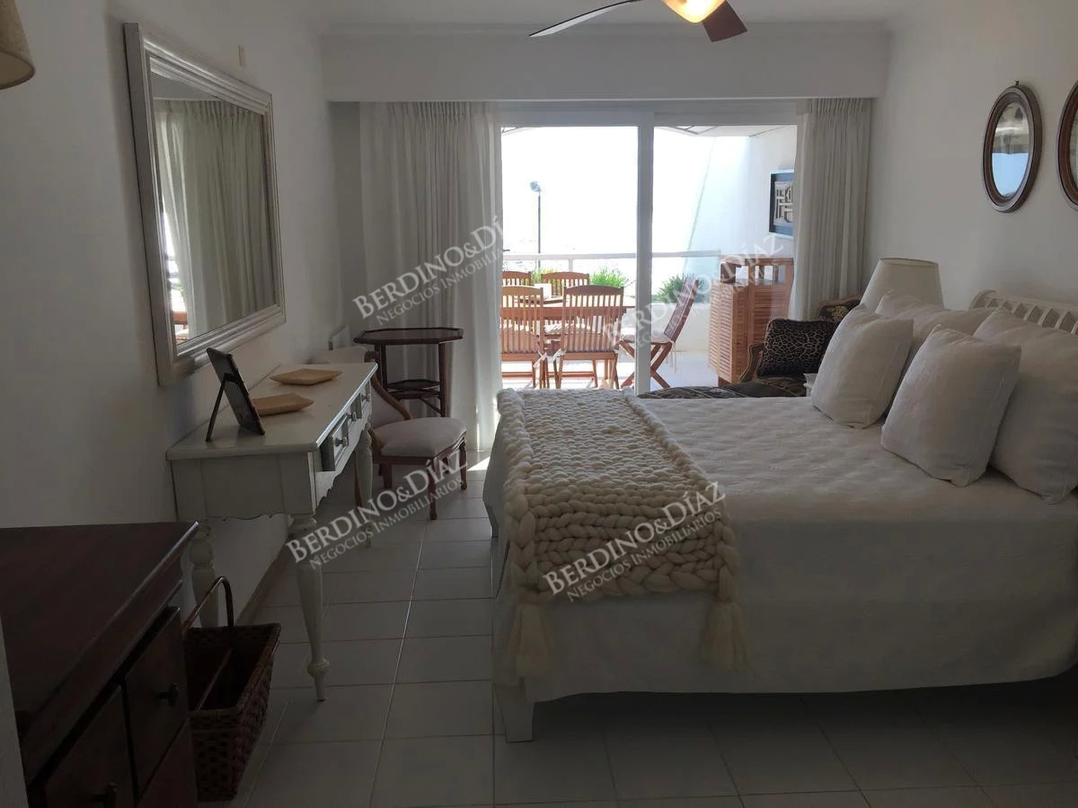 Apartamento ID.2158 - Apartamento en venta Puerto Punta del Este