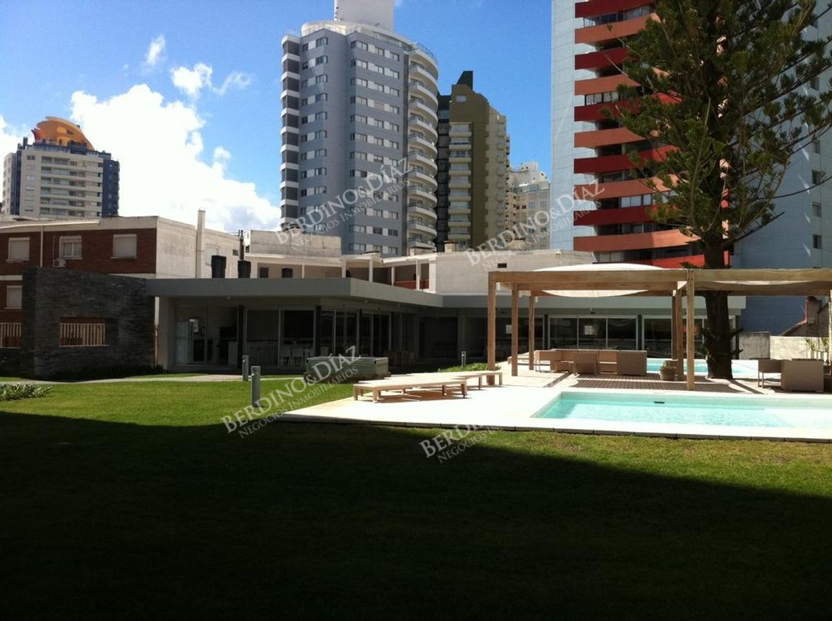 Apartamento ID.1999 - Apartamento en venta en Playa Brava 3 dormitorios