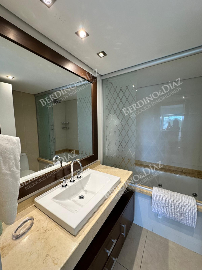 Apartamento ID.2884 - Torre Aquarela 4 dormitorios mas dependencia de servicio
