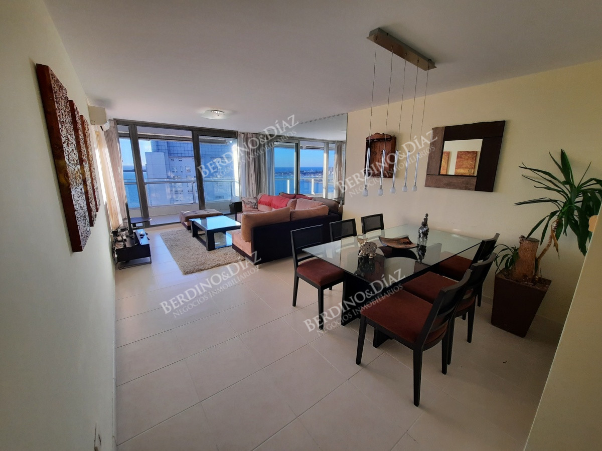 Apartamento ID.1114 - Apartamento de 2 dormitorios Playa Mansa de Punta del Este