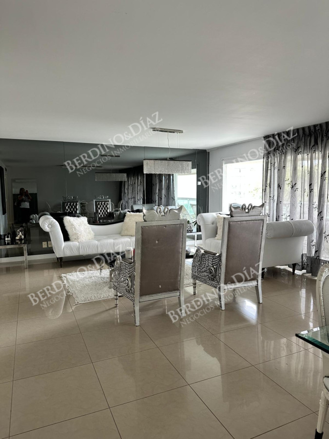 Apartamento ID.2884 - Torre Aquarela 4 dormitorios mas dependencia de servicio