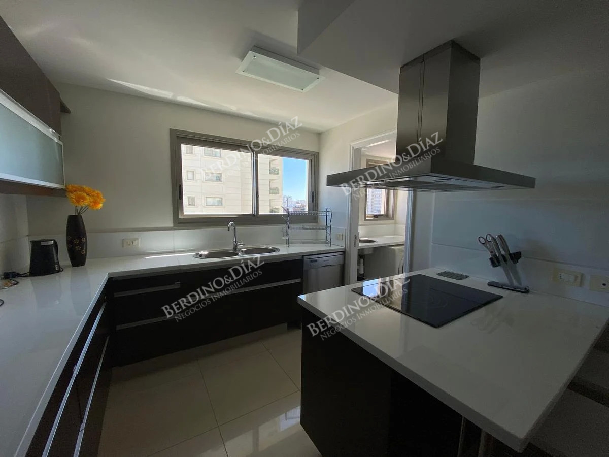 Apartamento ID.2303 - APARTAMENTO EN VENTA PLAYA BARVA ESQUINERO 