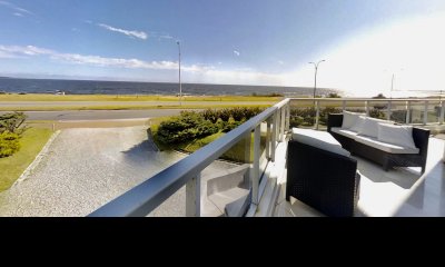Apartamento frente al Mar con Vista a la Mansa en Punta del Este