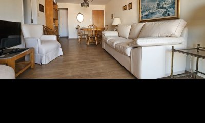 Apatamento venta 1 dormitorio y medio parrillero propio Playa Mansa