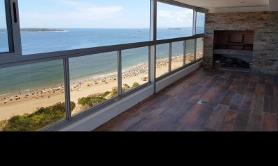 PentHouse en venta sobre la Playa Mansa