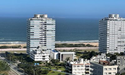 Apartamento en venta Torre One esquinero 4 dormitorios