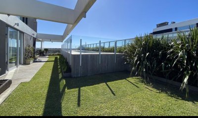 Penthouse en Playa Brava Espectacular