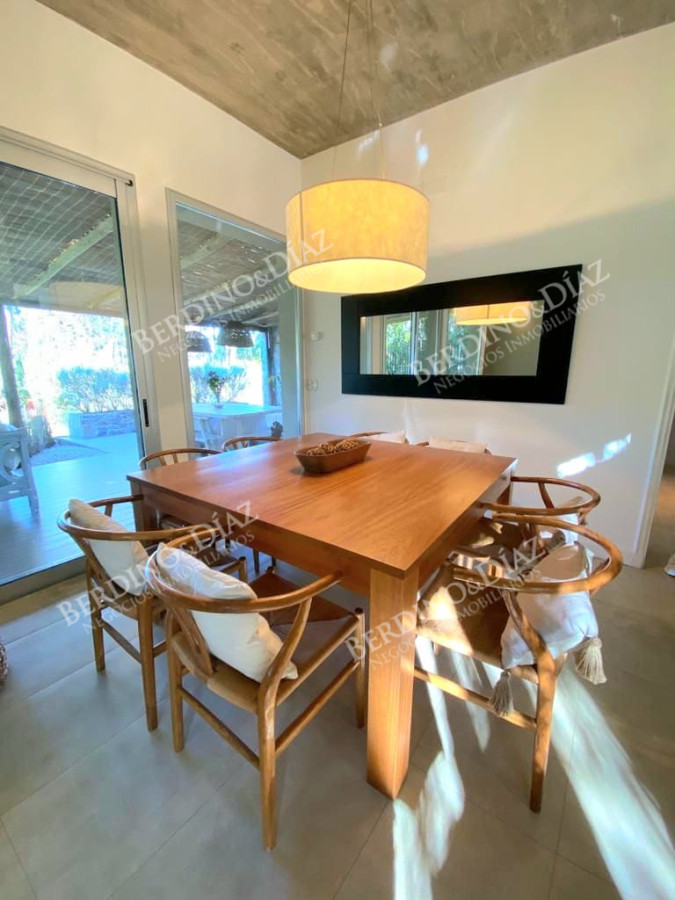 Casa ID.157 -  Casa Espectacular de 4 Suites en Playa Brava