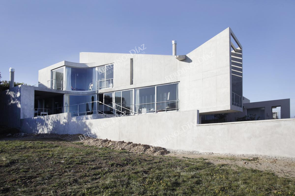 Casa ID.2163 - Casa en venta estilo minimalista con vista al mar