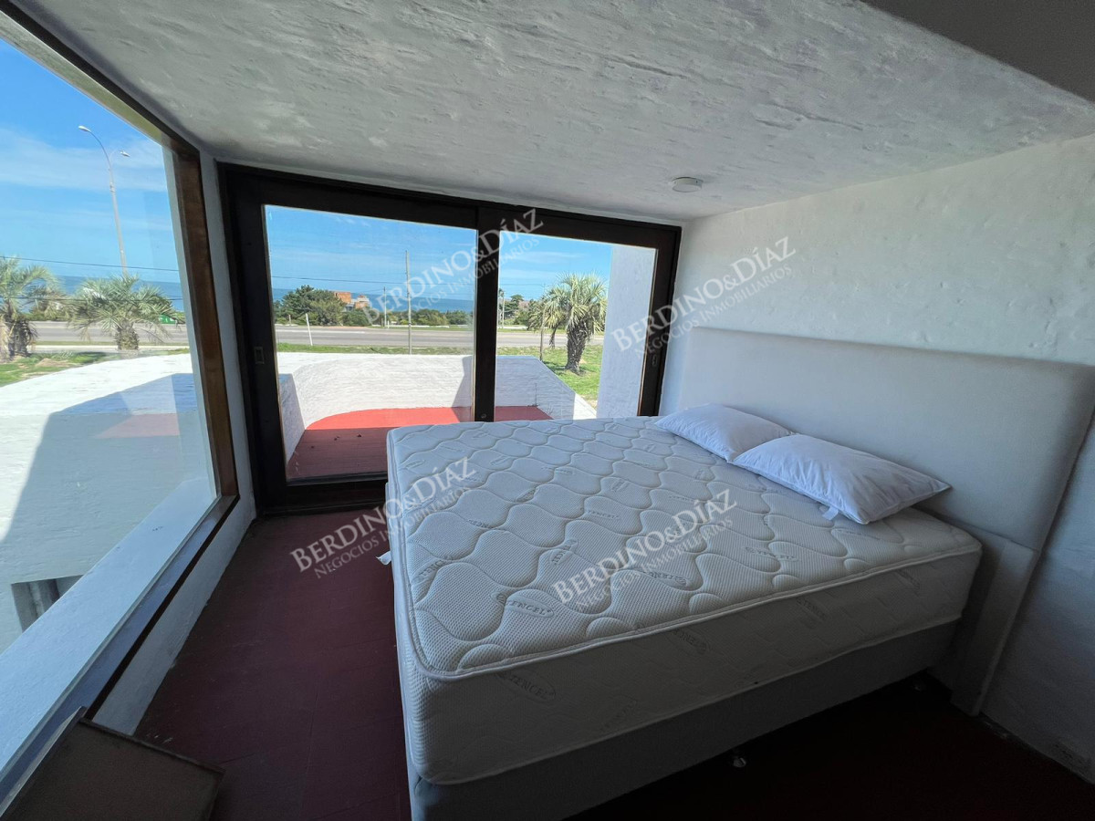 Casa ID.1760 - Hermosa Casa en venta frente al mar Punta del Este 