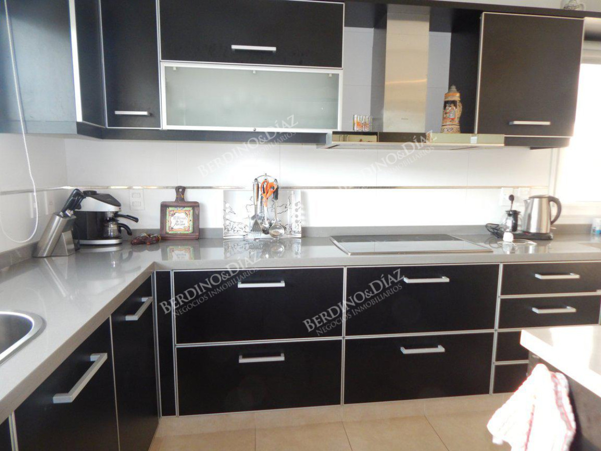 Casa ID.20 -  Casa En Venta Ubicada en el Barrio de Mayor Jerarquía de Punta del Este