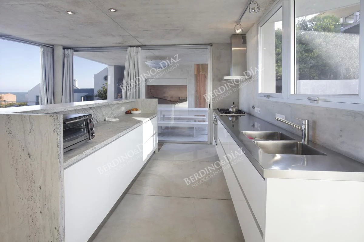 Casa ID.2163 - Casa en venta estilo minimalista con vista al mar