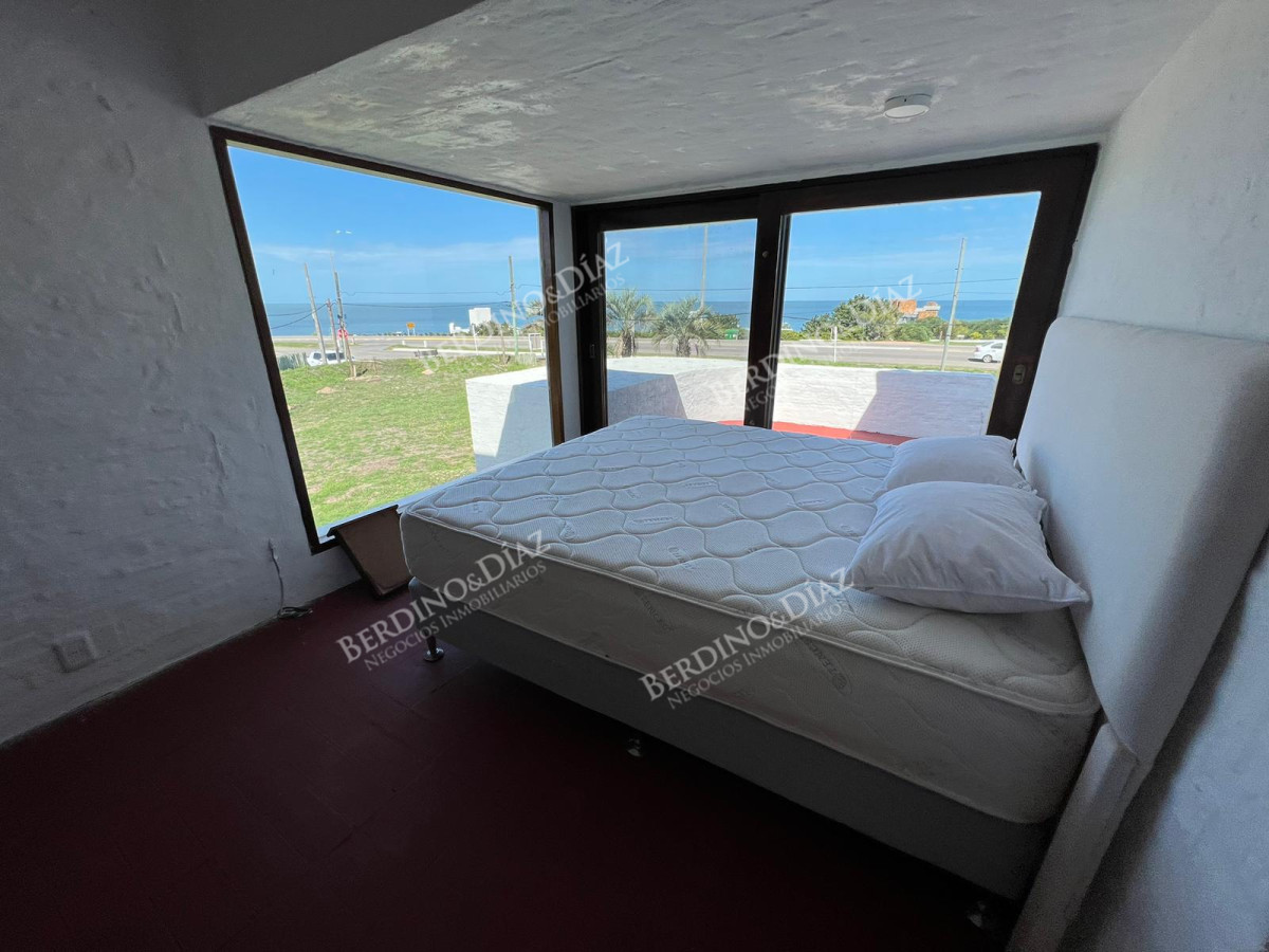 Casa ID.1760 - Hermosa Casa en venta frente al mar Punta del Este 