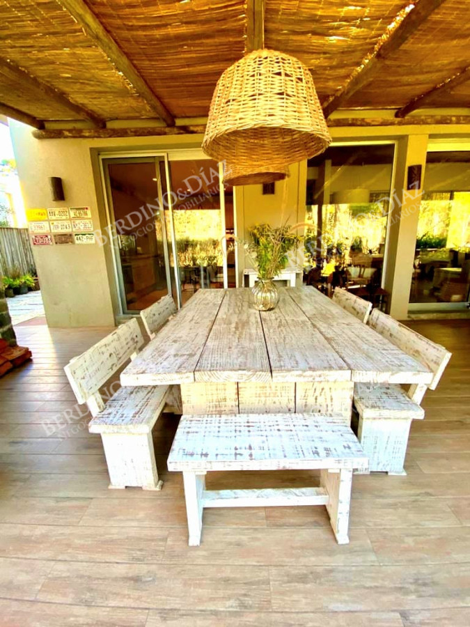 Casa ID.157 -  Casa Espectacular de 4 Suites en Playa Brava
