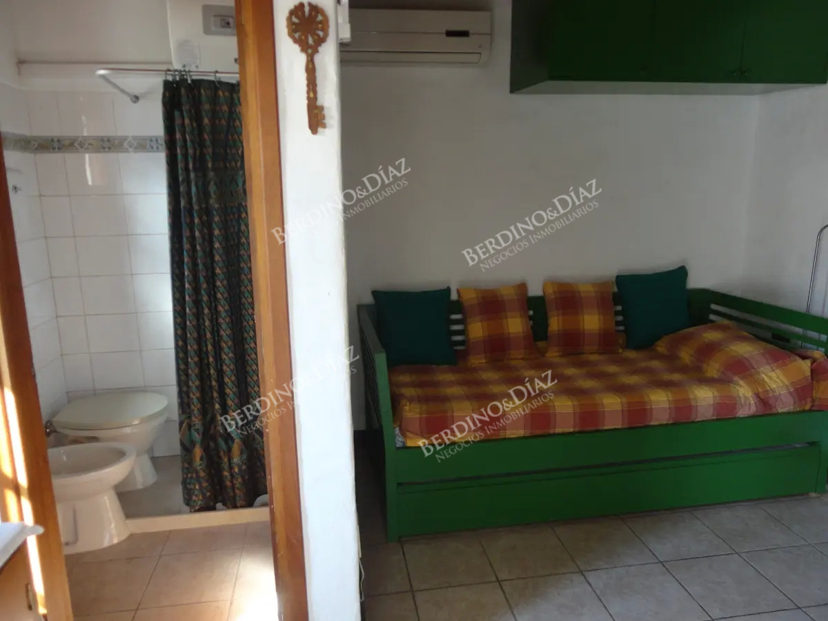 Casa ID.2820 - Casa en  venta en Playa Mansa