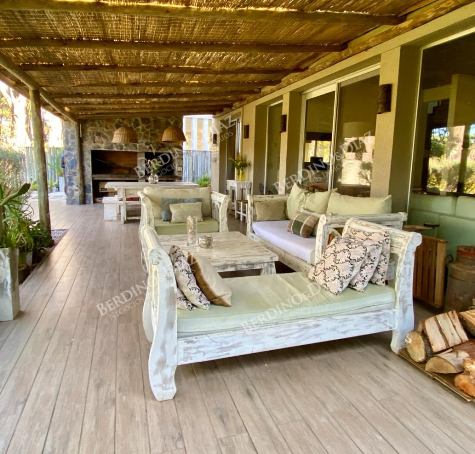 Casa ID.157 -  Casa Espectacular de 4 Suites en Playa Brava