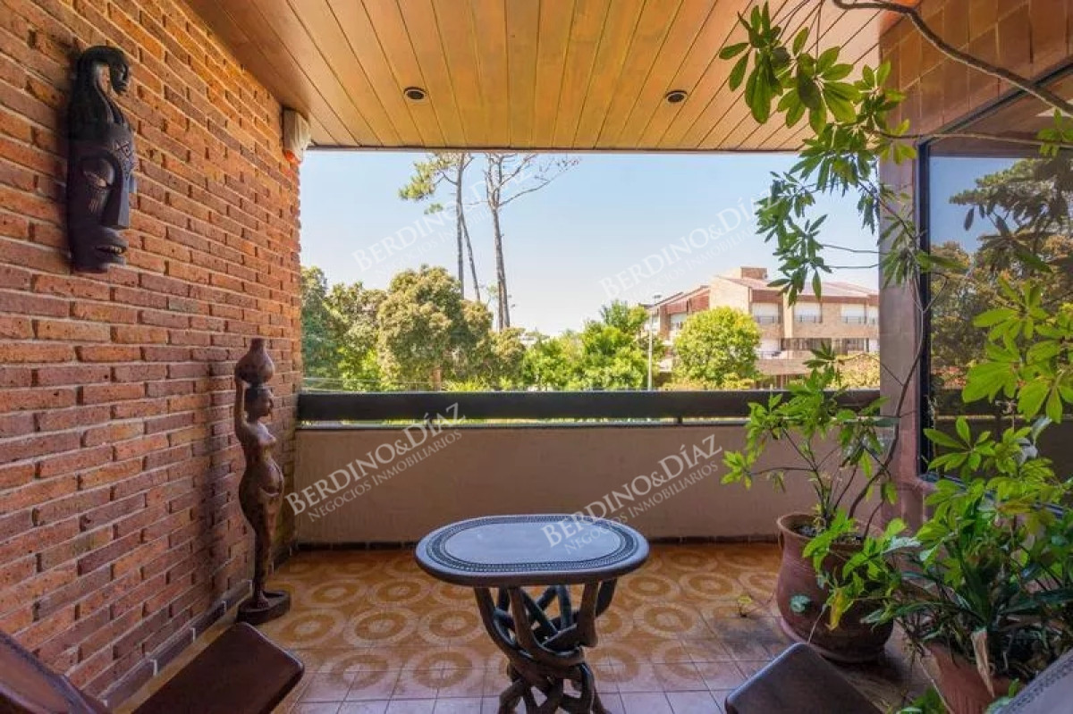 Casa ID.60 -  Casa Estilo Tradicional a Solo Metros de Playa Mansa