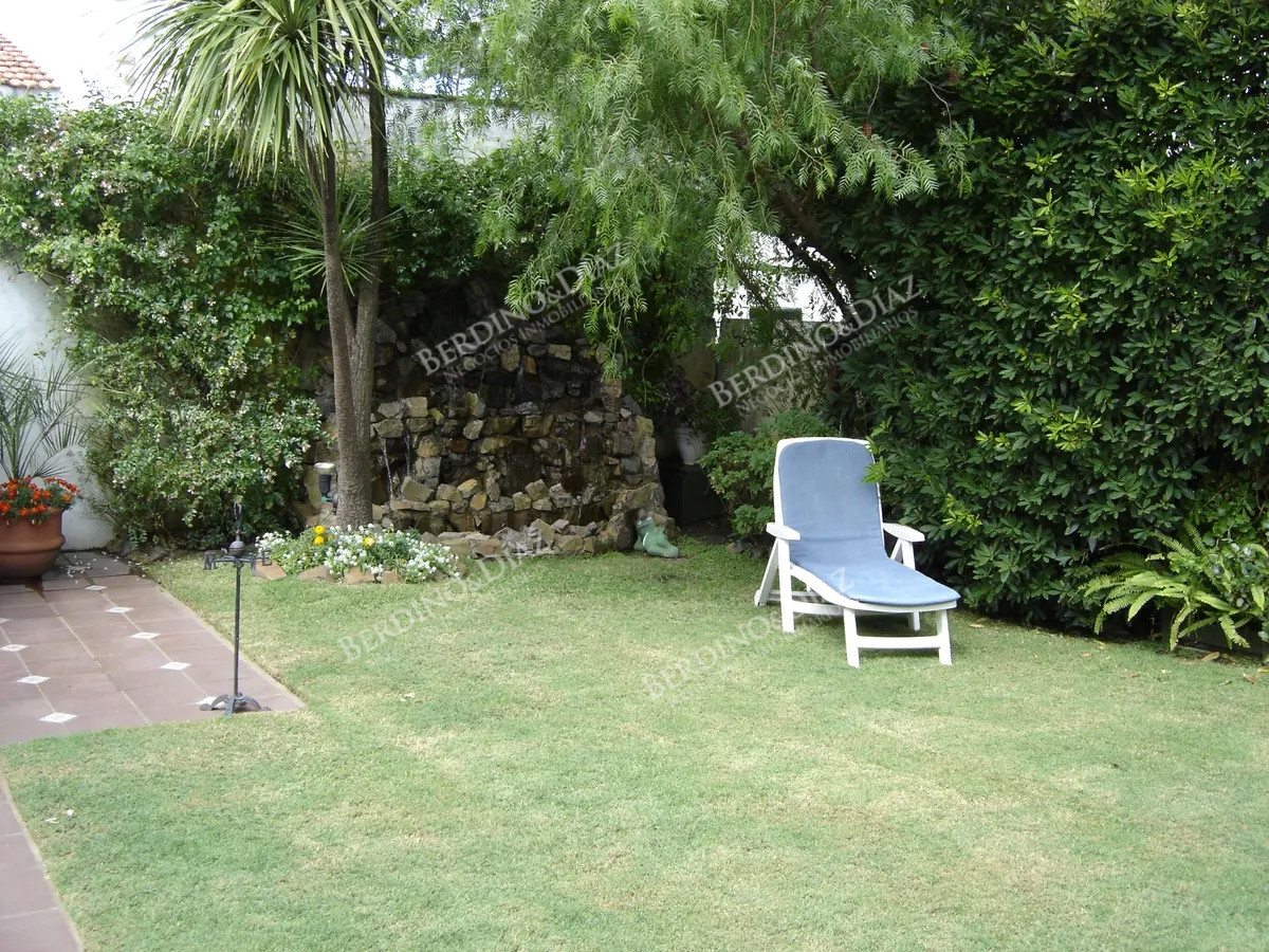 Casa ID.2820 - Casa en  venta en Playa Mansa