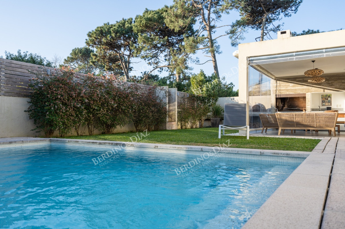 Casa ID.2422 - Casa moderna en venta en Rincon del Indio