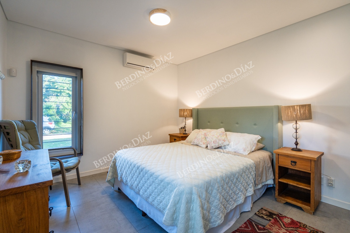 Casa ID.2422 - Casa moderna en venta en Rincon del Indio