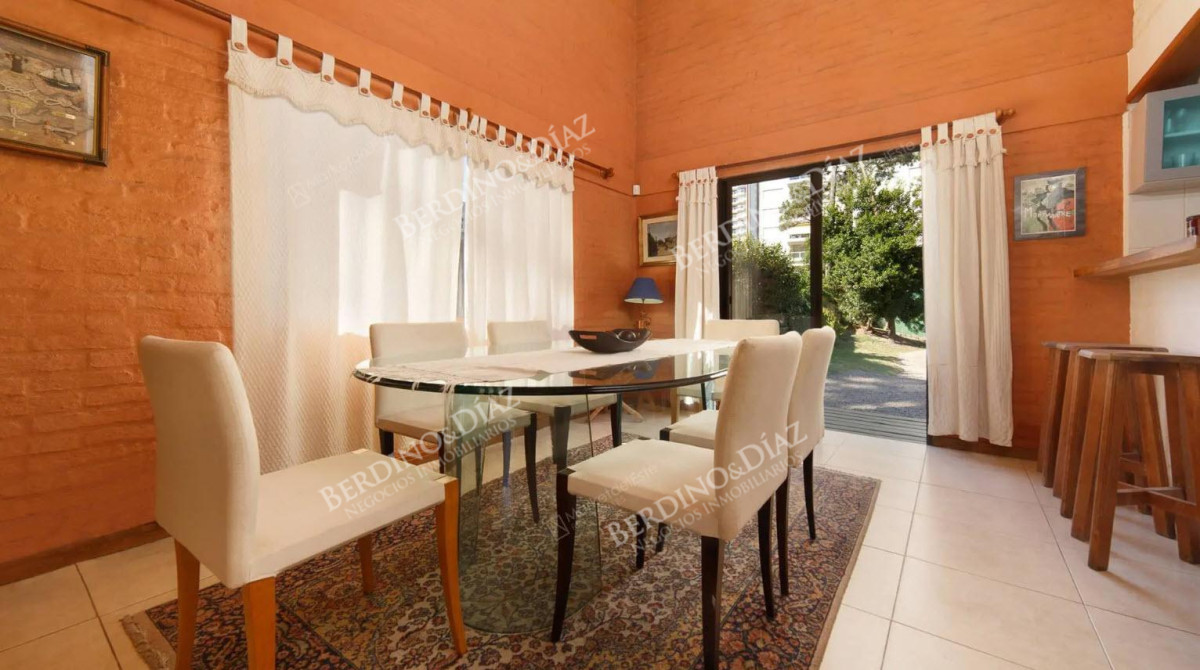 Casa ID.50 - Hermosa Casa En Venta Estilo Tradicional. Zona de paradas en playa mansa.