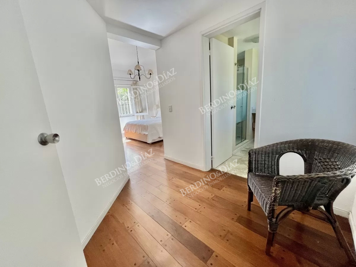 Casa ID.1759 - Casa Oportunidad a metros del Shopping en Barrio Residencial