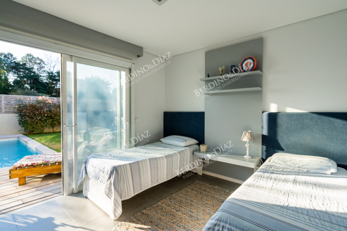 Casa ID.2422 - Casa moderna en venta en Rincon del Indio