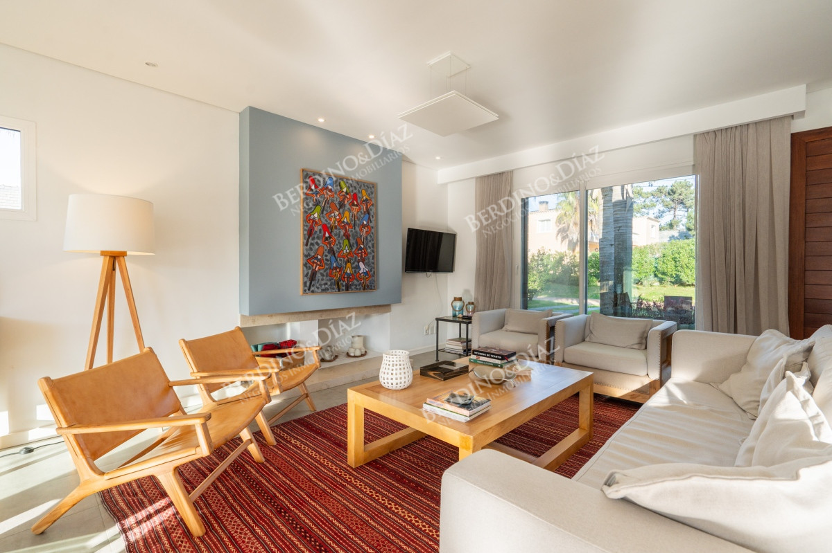 Casa ID.2422 - Casa moderna en venta en Rincon del Indio