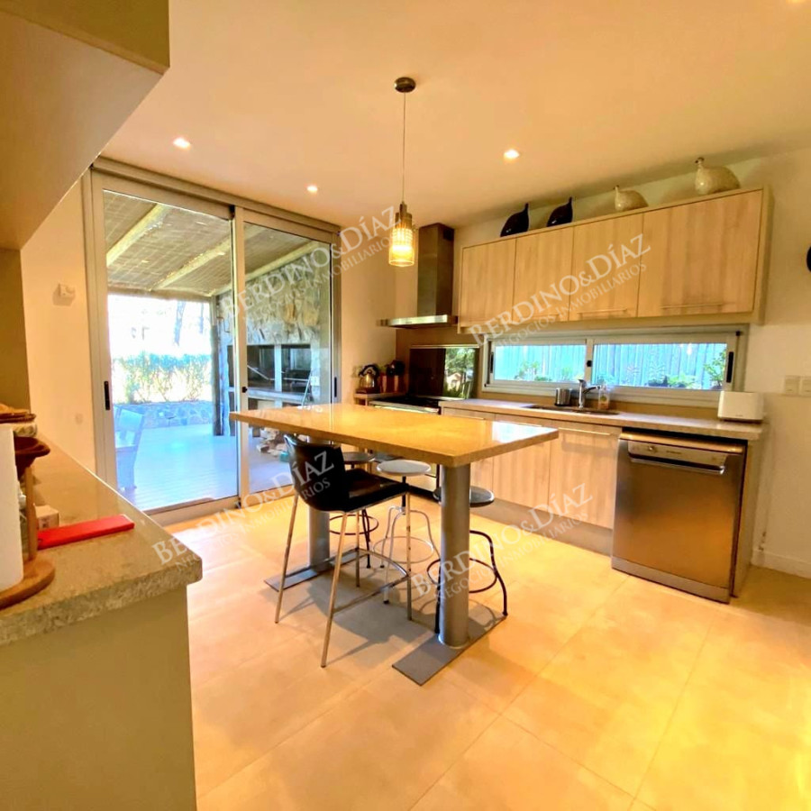 Casa ID.157 -  Casa Espectacular de 4 Suites en Playa Brava