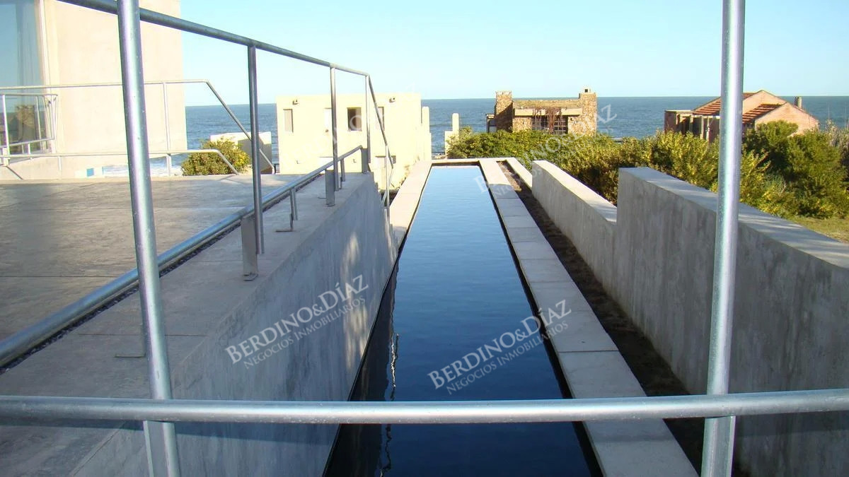 Casa ID.2163 - Casa en venta estilo minimalista con vista al mar