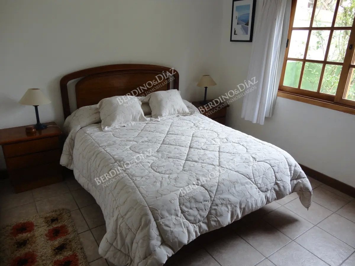 Casa ID.2820 - Casa en  venta en Playa Mansa