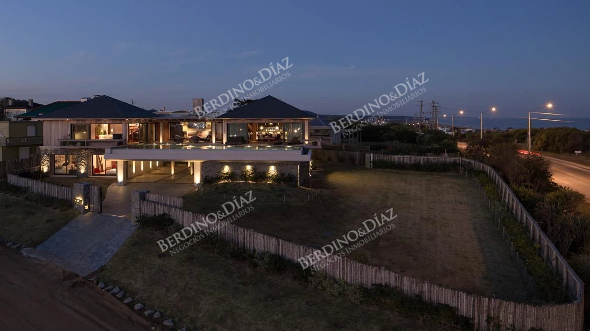 Casa ID.2285 - Casa impresionante con vista al mar Punta Piedras El Chorro