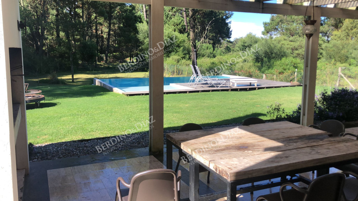 Casa ID.1750 - Casa en venta en venta en Parque Burnet 