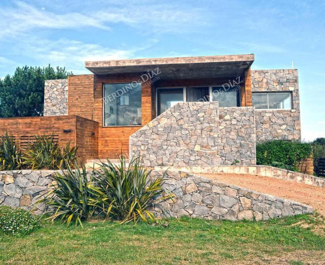 Casa ID.2232 - Casa elegante en venta con salida al mar Jose Ignacio