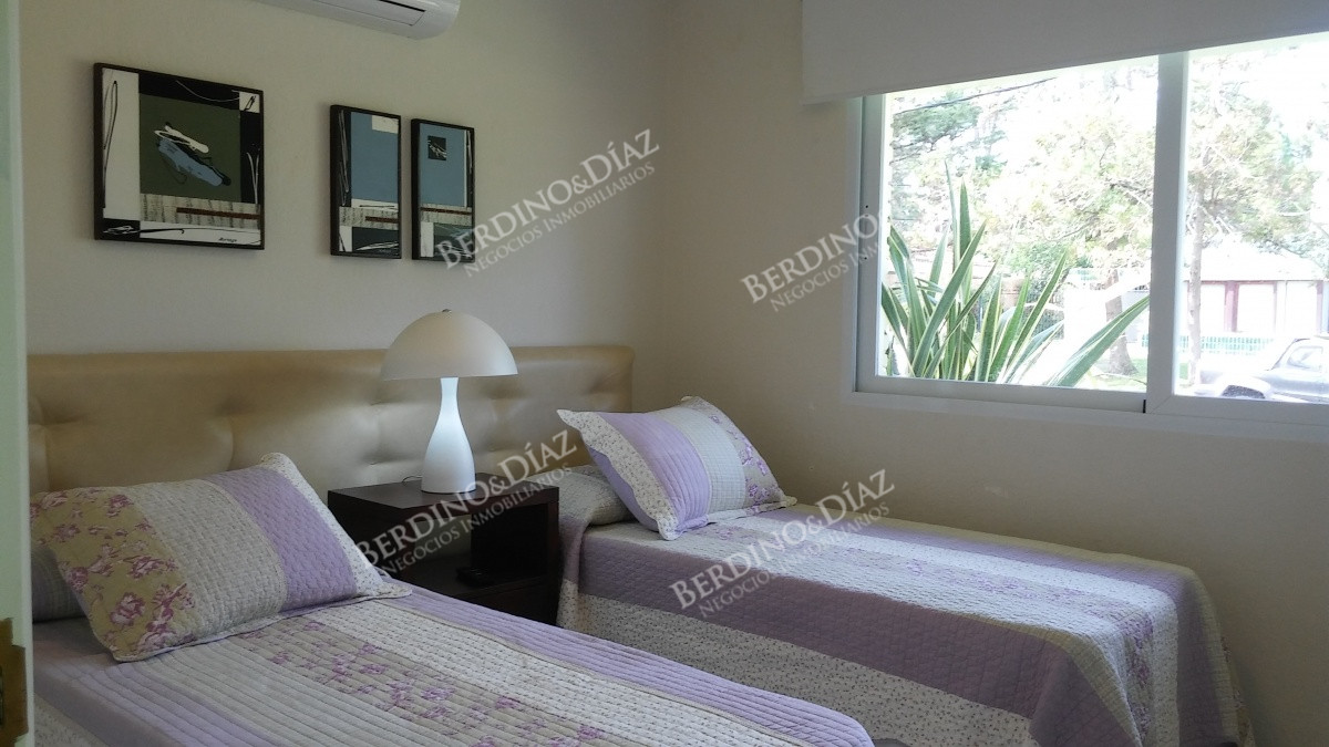 Casa ID.398 -  Casa en venta en Paradas a tan solo metros de Playa Mansa
