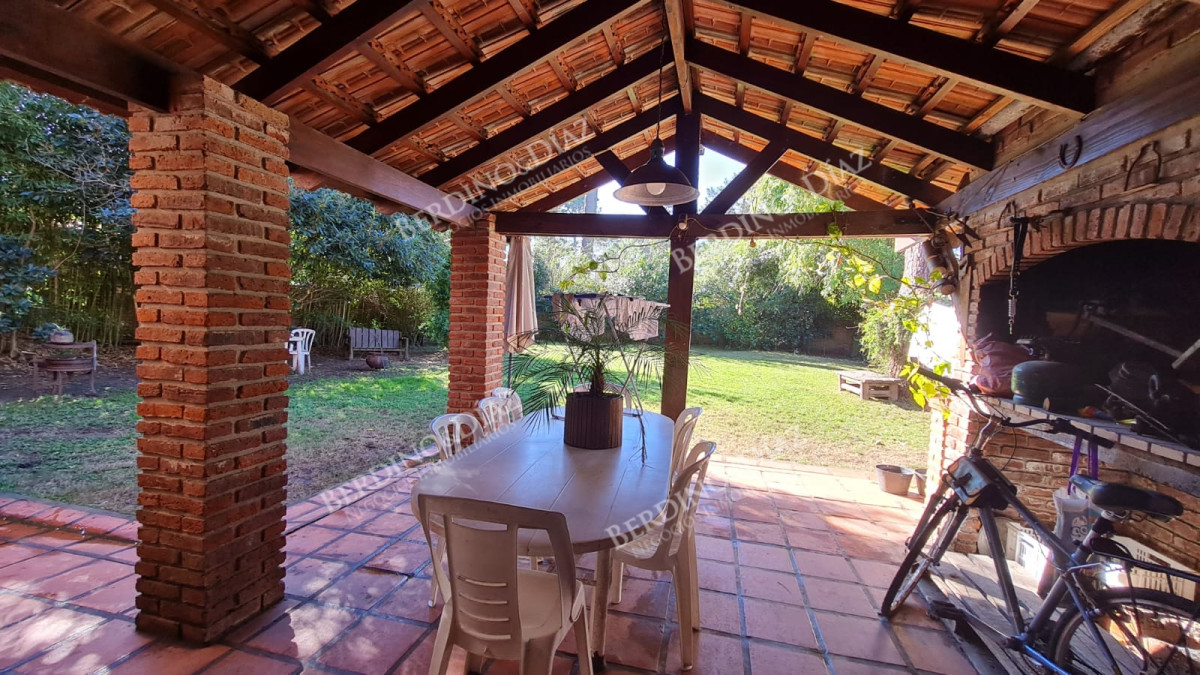 Casa ID.843 - Entorno Residencial en Pinares