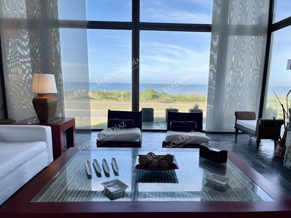 Casa ID.2334 - Casa frente al Mar en venta en Montoya espectacular 3 niveles