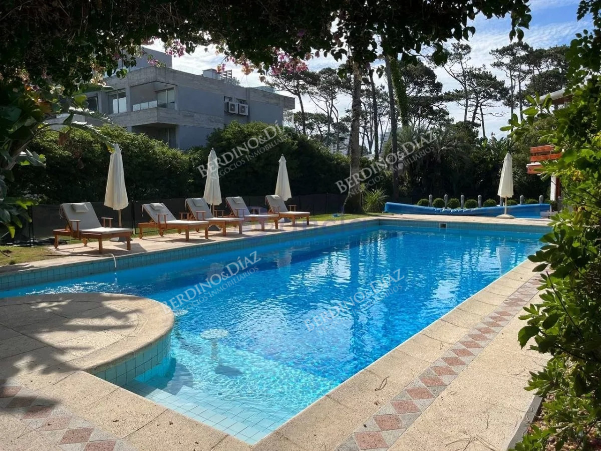 Casa ID.1598 - Casa espectacular en venta  Playa Mansa