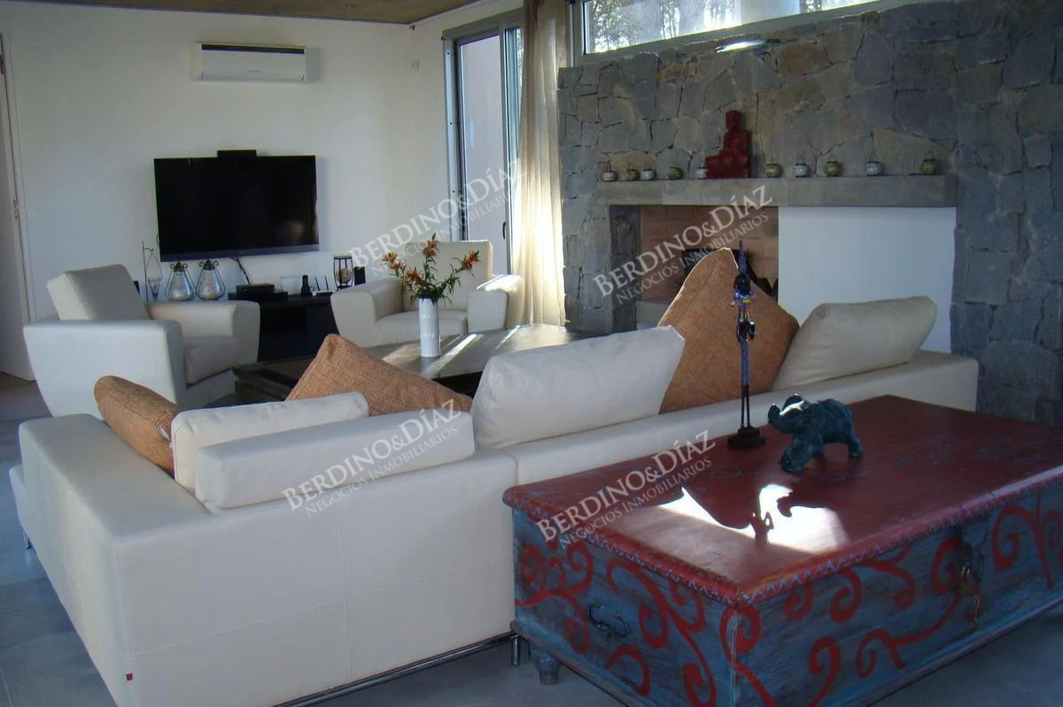 Casa ID.2162 - Casa espectacular en Laguna Blanca