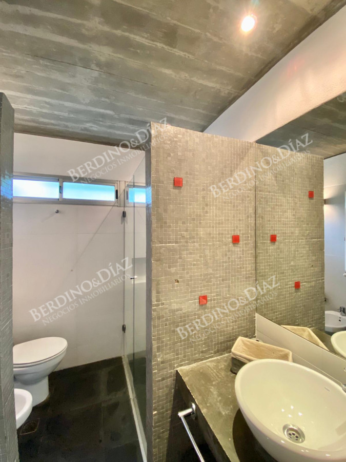 Casa ID.2411 - Casa moderna en venta 5 dormitorios en San Rafael